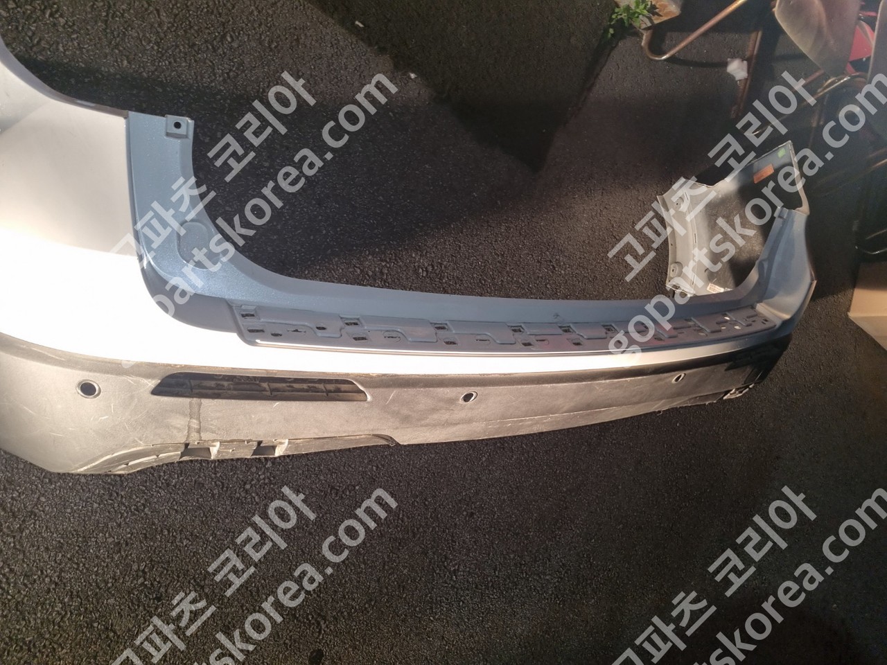 포드 익스플로러 6세대 전기 뒷범퍼 사진 2
