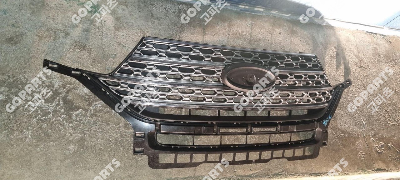 포드 익스플로러 6세대 전기 라디에터그릴 앞전면그릴 프론트그릴 라디에터그릴베이스 중고