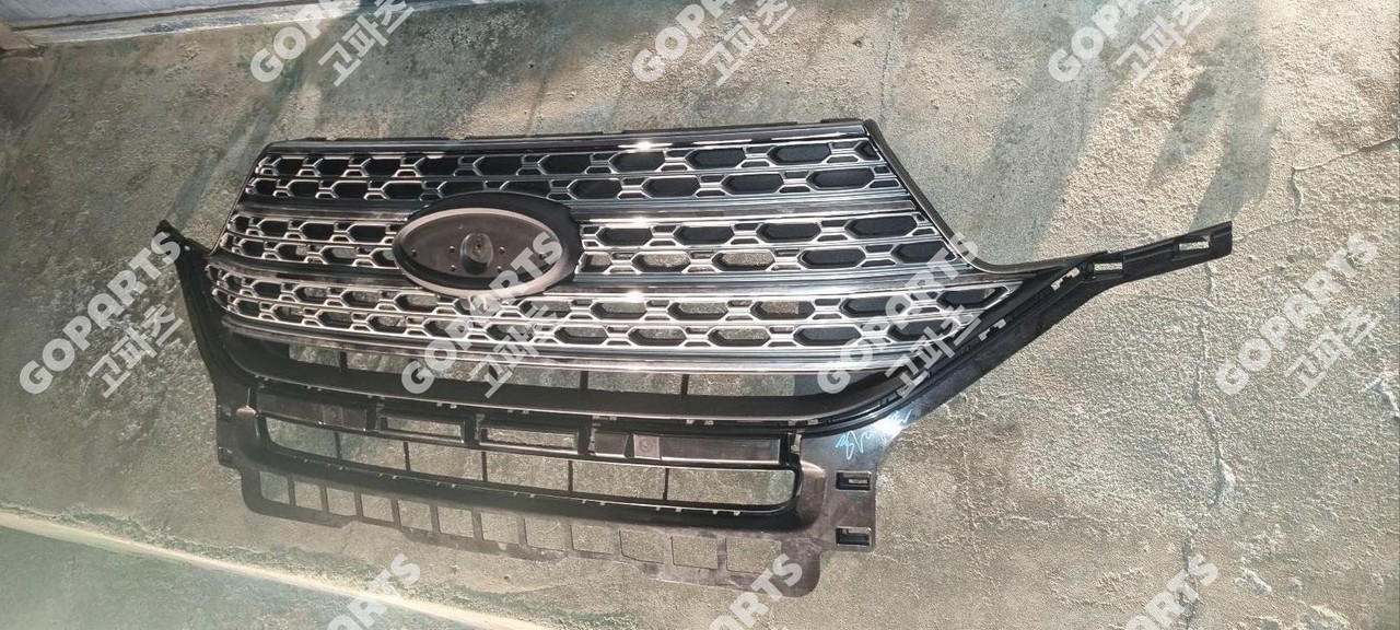 포드 익스플로러 6세대 전기 라디에터그릴 앞전면그릴 프론트그릴 라디에터그릴베이스 사진 2