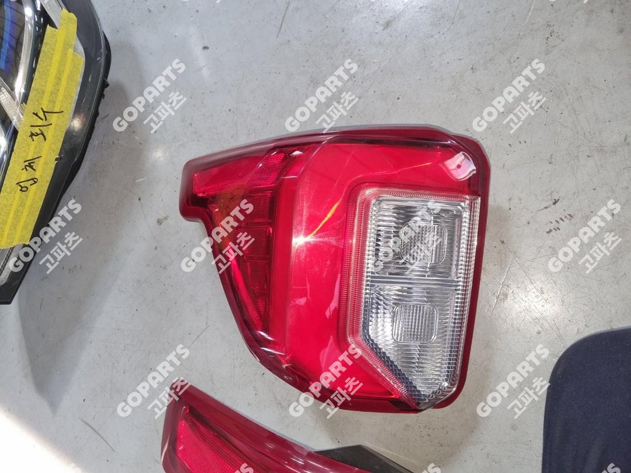 포드 익스플로러 6세대 전기 운전석후미등테일램프브레이크등 테일라이트 사진 2