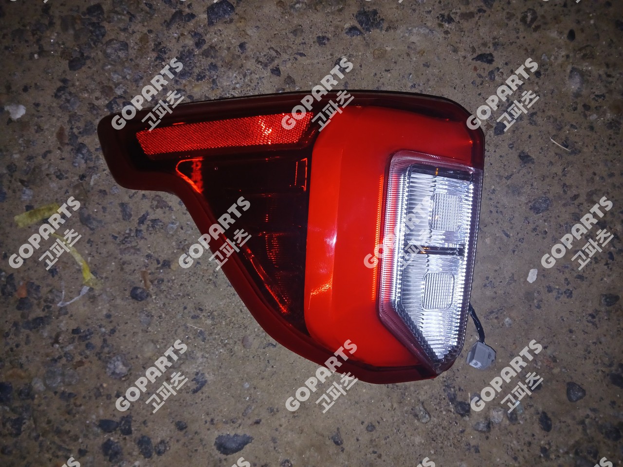 포드 익스플로러 6세대 전기형 운전석 후미등브레이크등테일램프 데루등 사진 2