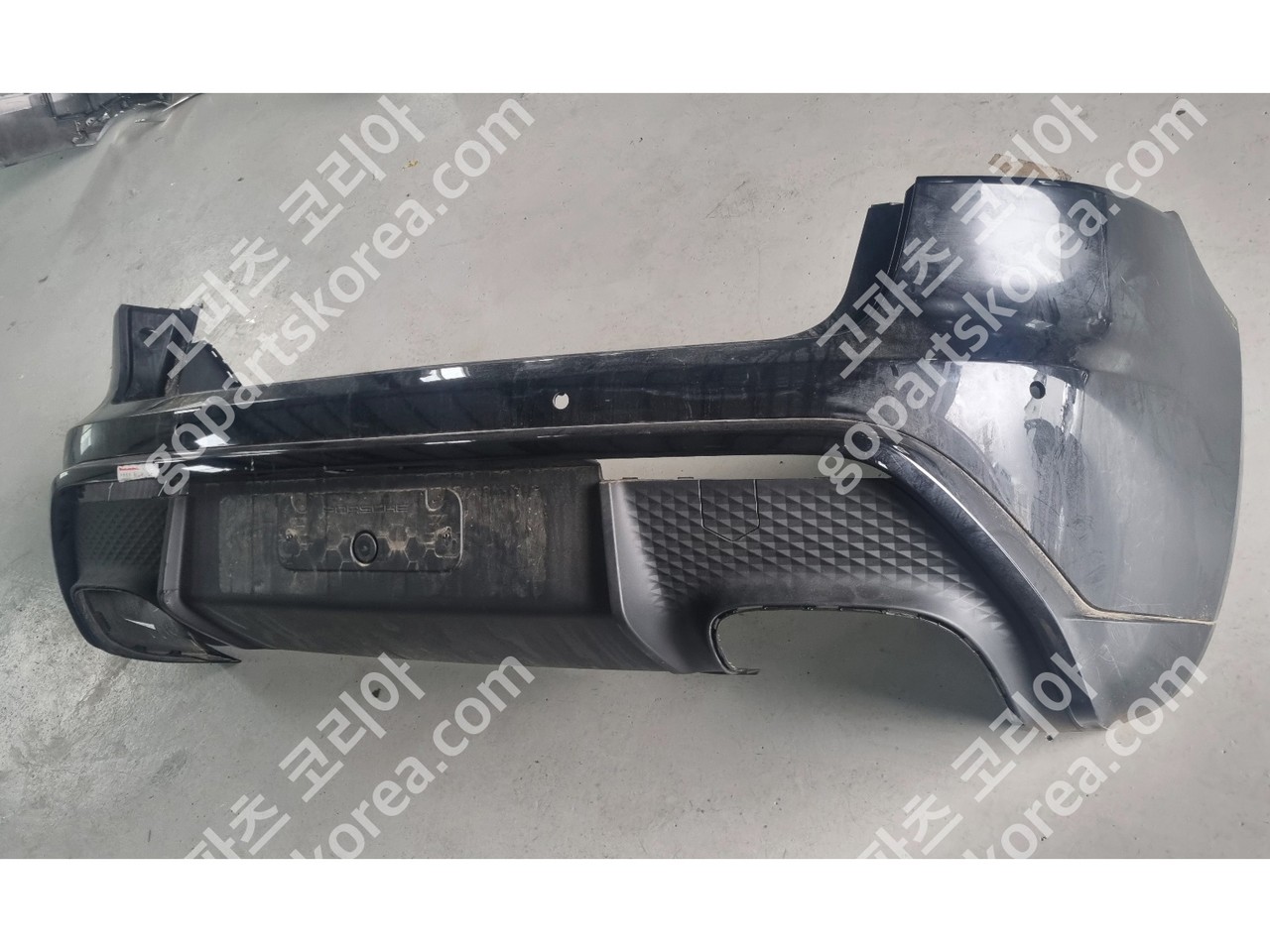 포르쉐 마칸 GTS 뒷범퍼 사진 3