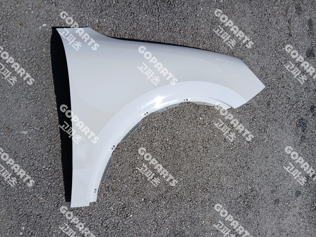 포르쉐 카이엔 9Y0 9Y3 전기형 PO536 조수석앞휀더 중고