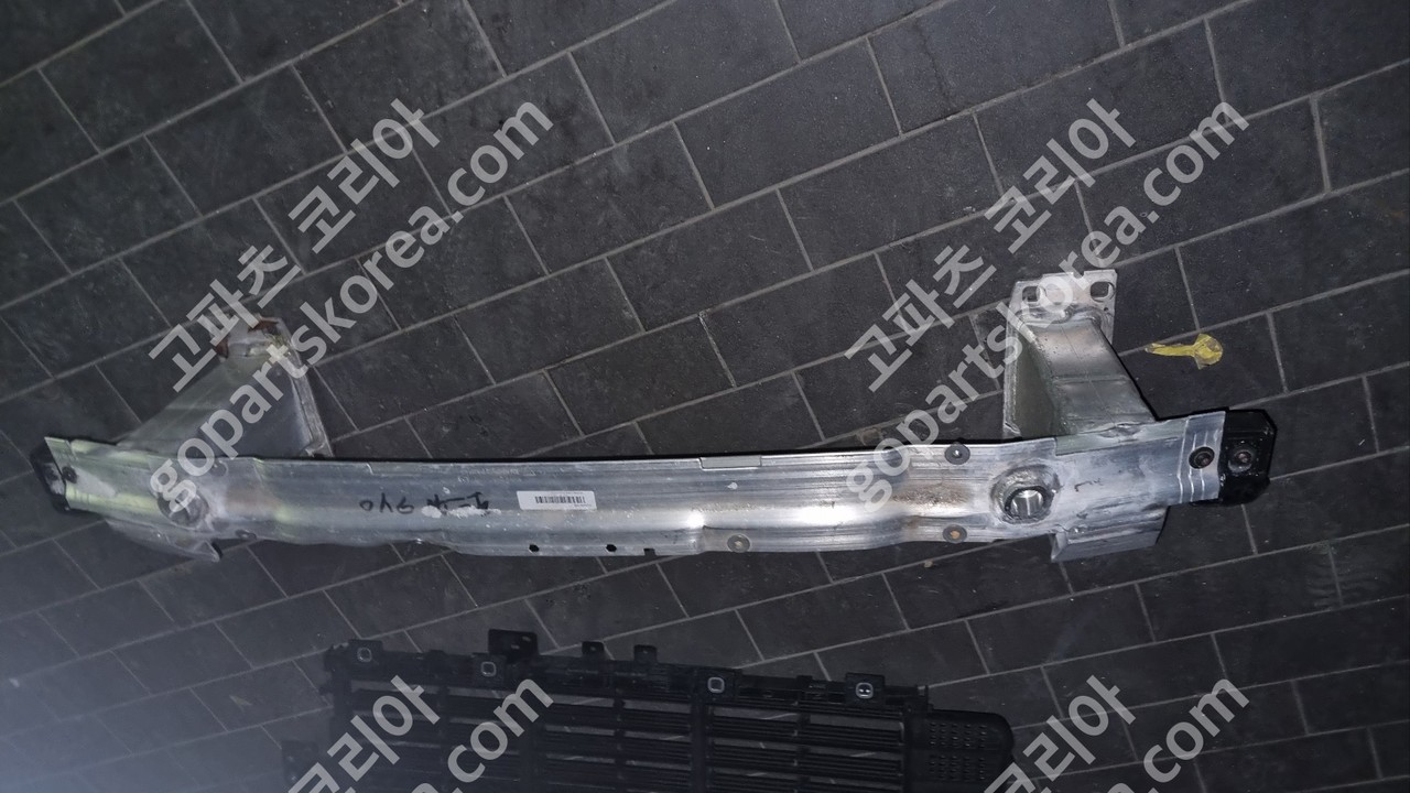 포르쉐 카이엔 9Y0 PO536 앞레일 범퍼케리어 중고