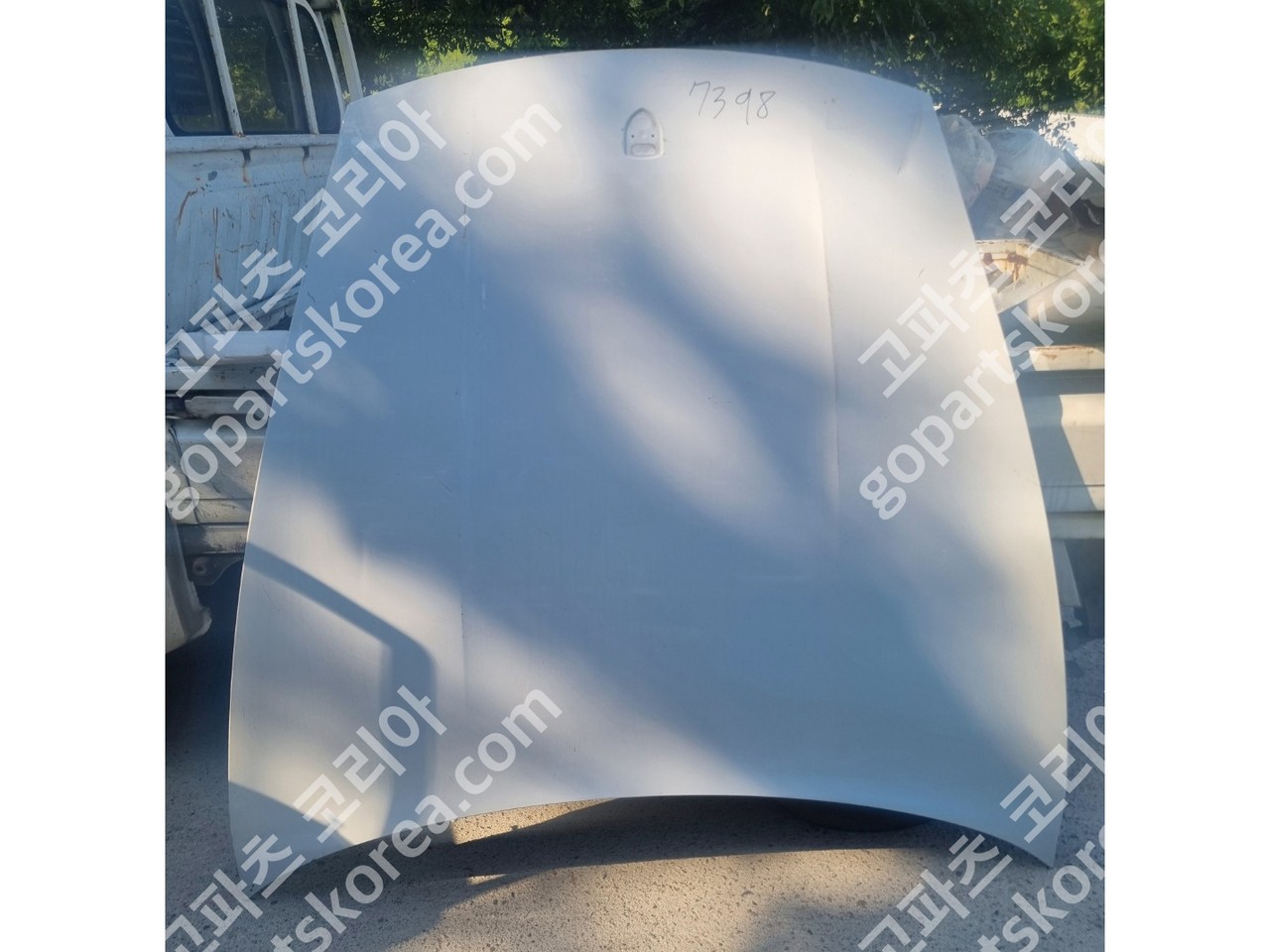 포르쉐 타이칸 본네트 중고