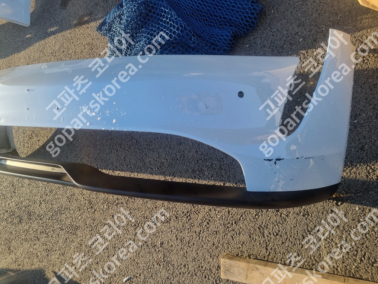 포르쉐 타이칸 앞범퍼 사진 3