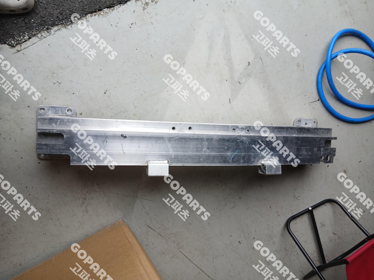 포르쉐 타이칸 966 9J 전기형 뒷레일 중고