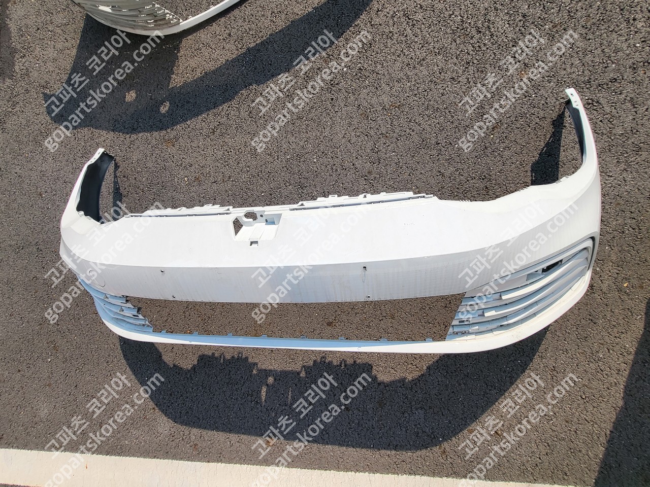 폭스바겐 골프 8세대 앞범퍼 사진 3