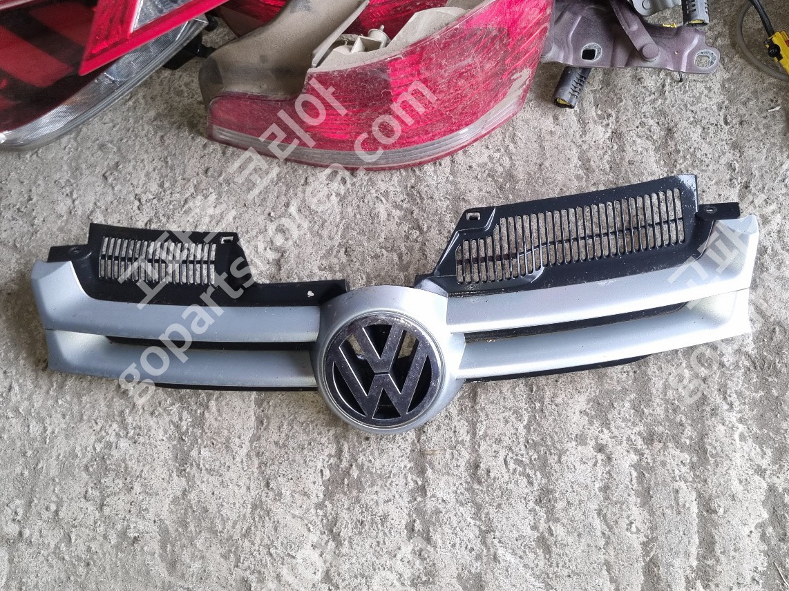 폭스바겐 골프5 그릴 라디에이터 그릴 중고