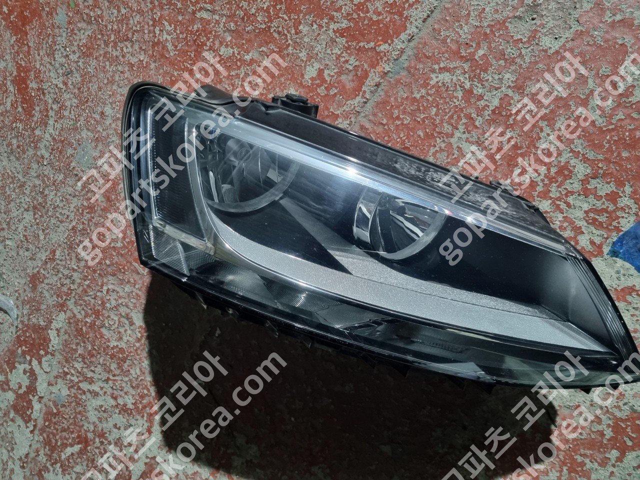 폭스바겐 뉴제타 후기 헤드라이트 조수석 할로겐 사진 2