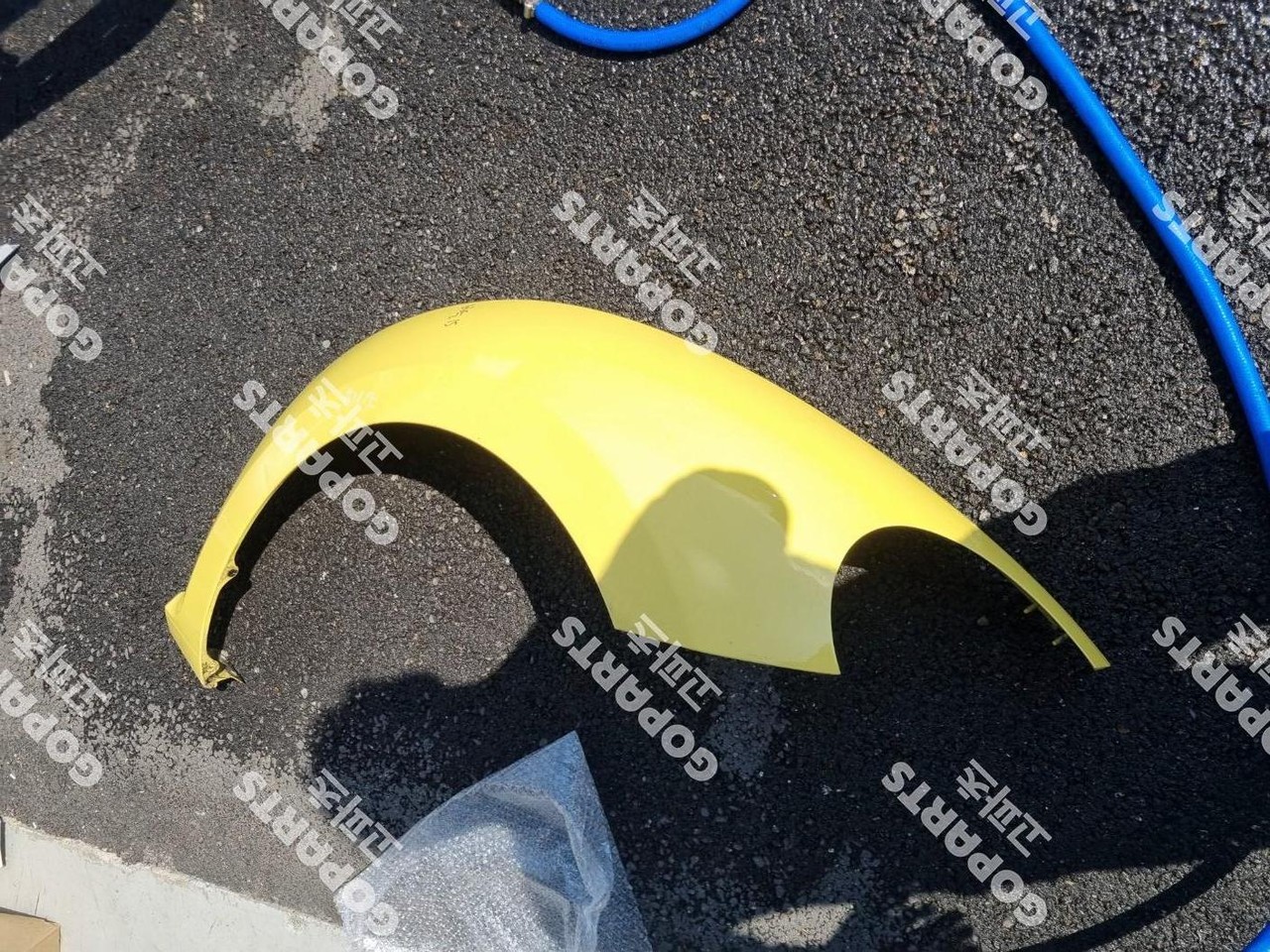 폭스바겐 비틀 조수석앞휀더 중고