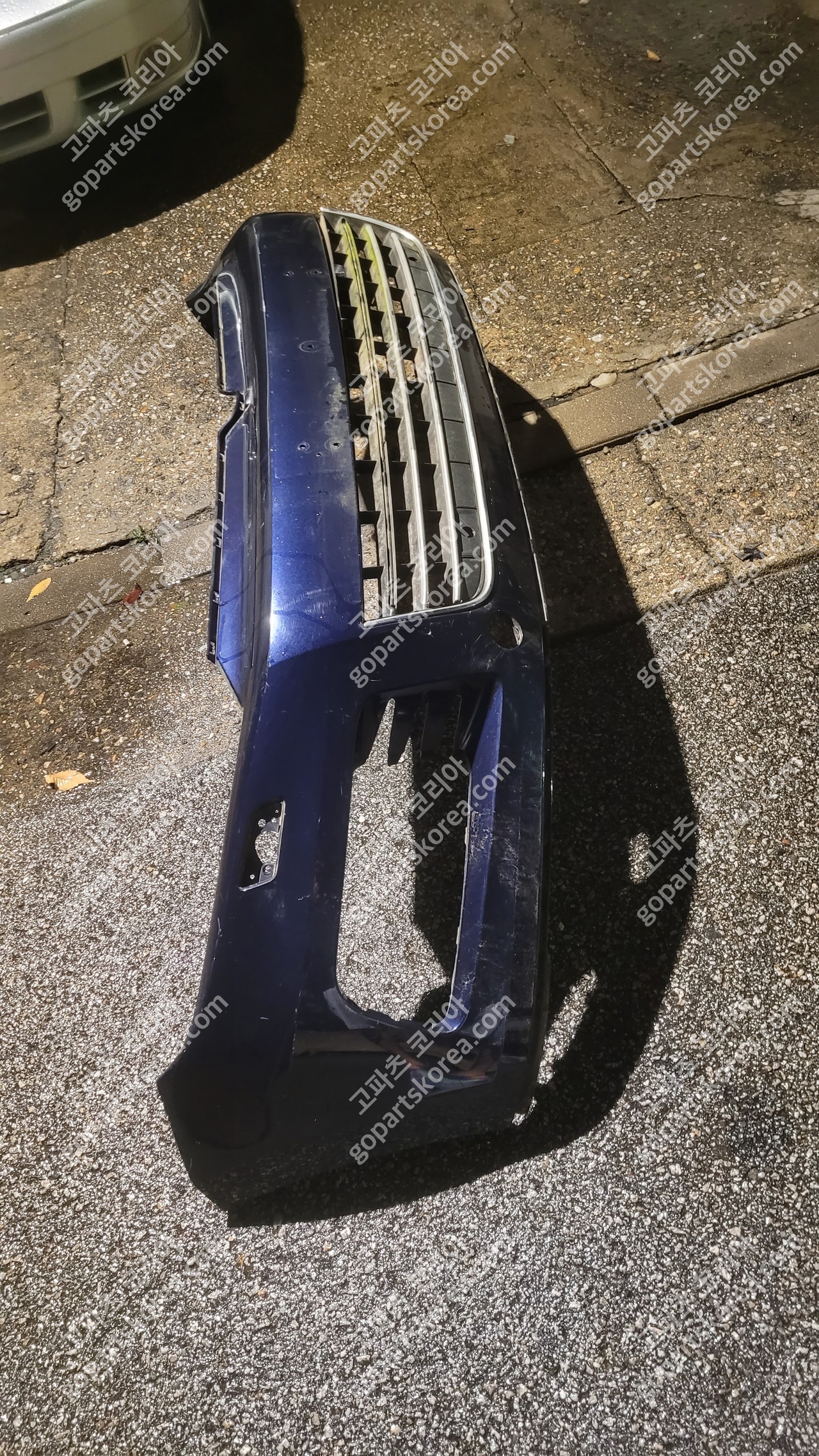 폭스바겐 투아렉 앞범퍼 중고