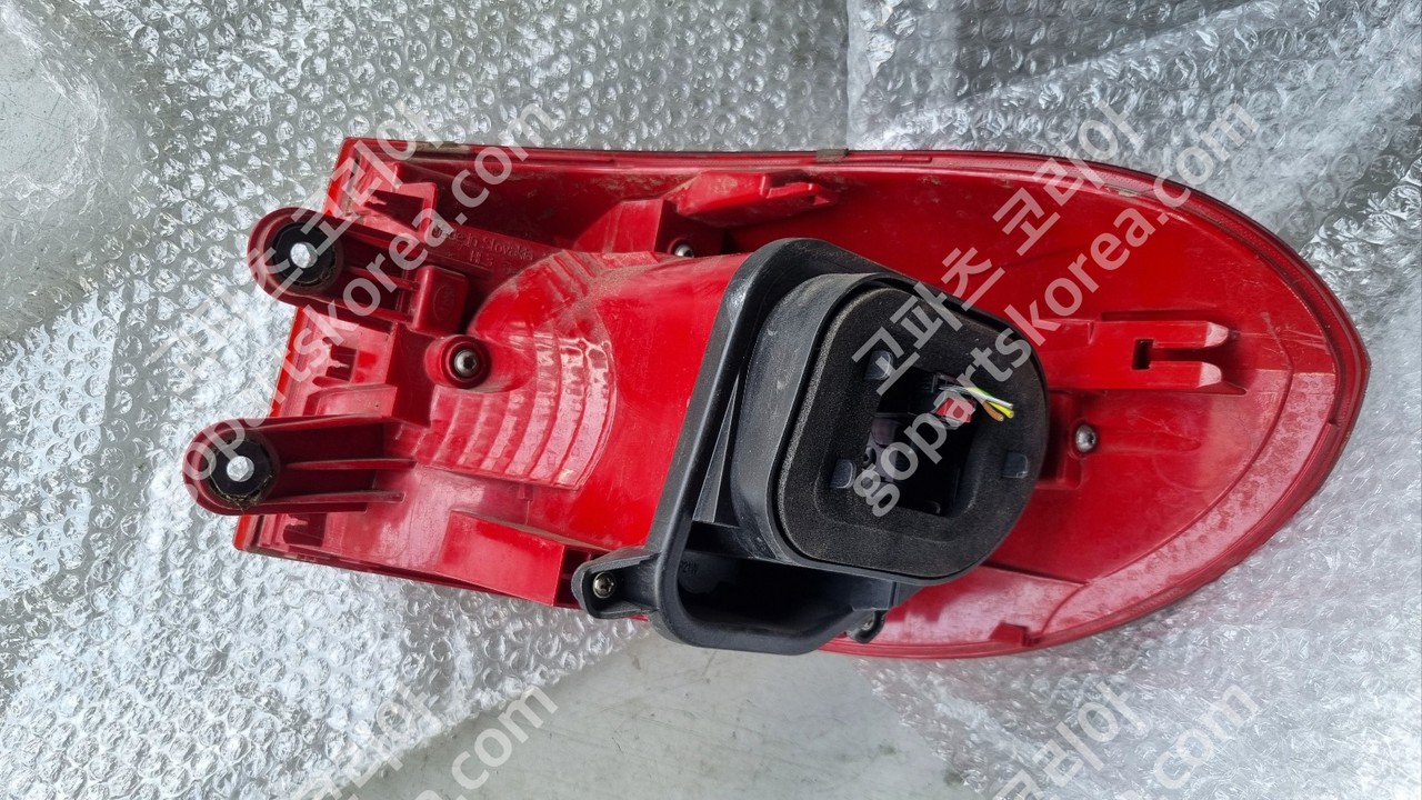 폭스바겐 티구안 전기 테일램프 운전석 중고