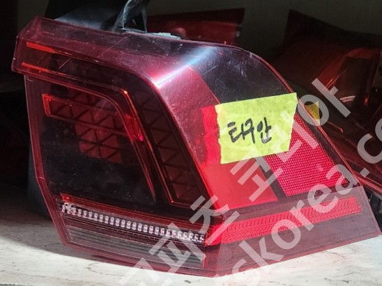 폭스바겐 티구안 테일램프 조수석 중고