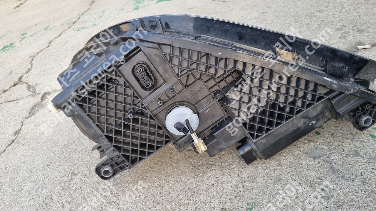 폭스바겐 티구안 헤드라이트 조수석 사진 5