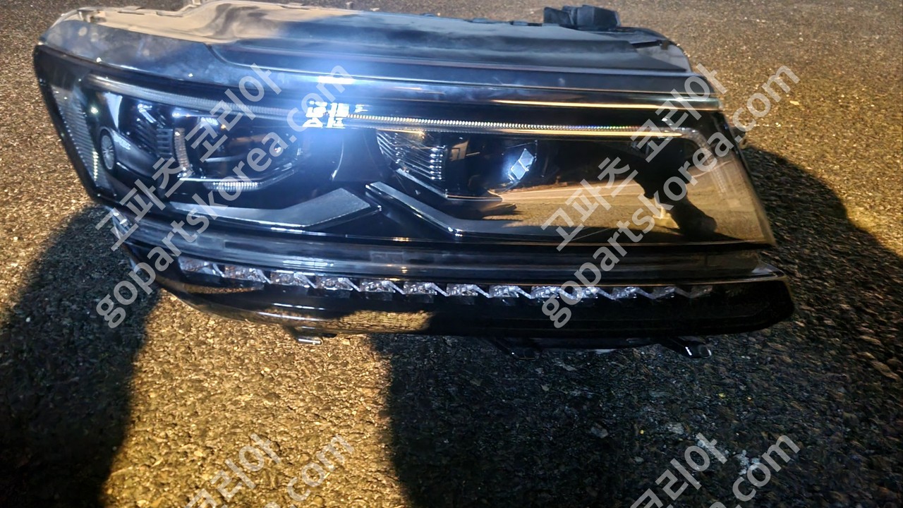 폭스바겐 티구안 헤드라이트 조수석 사진 3