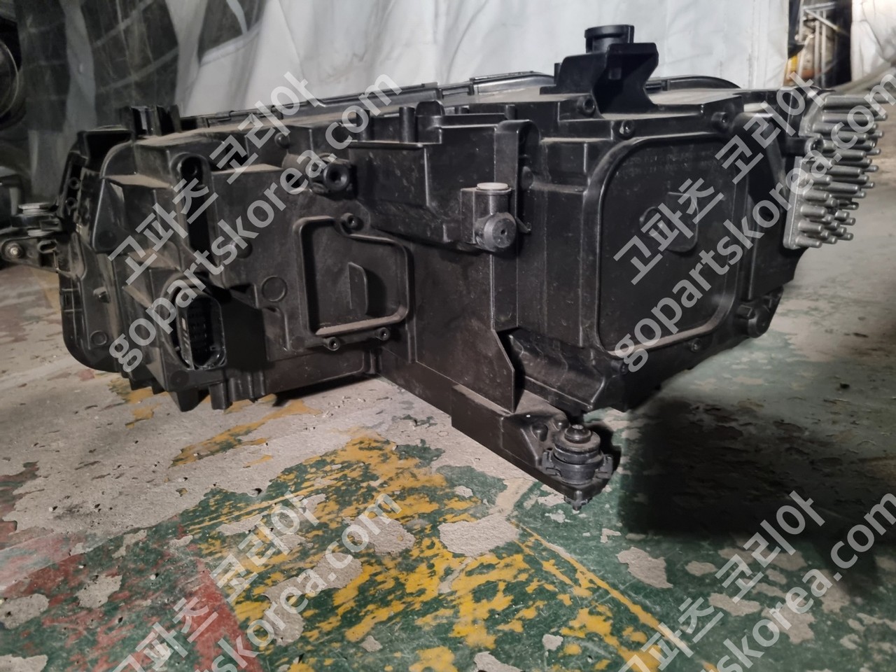 폭스바겐 티구안 헤드라이트 조수석 사진 2