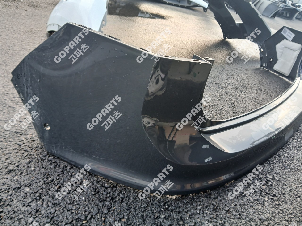 폭스바겐 티구안 2세대 전기 뒷범퍼 후피 사진 3