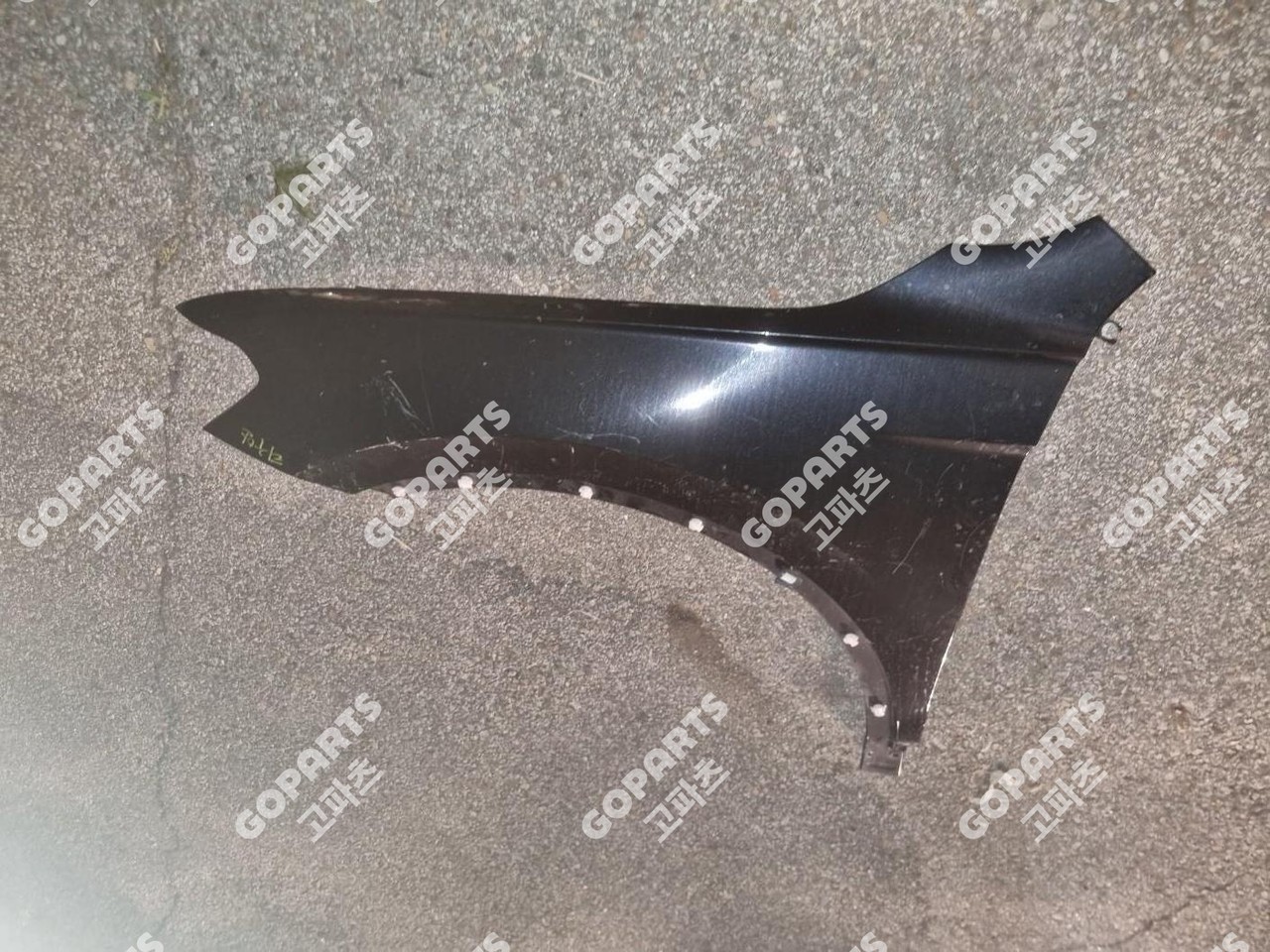 폭스바겐 티구안 2세대 전기형 올스페이스 운전석 앞휀더 사진 2