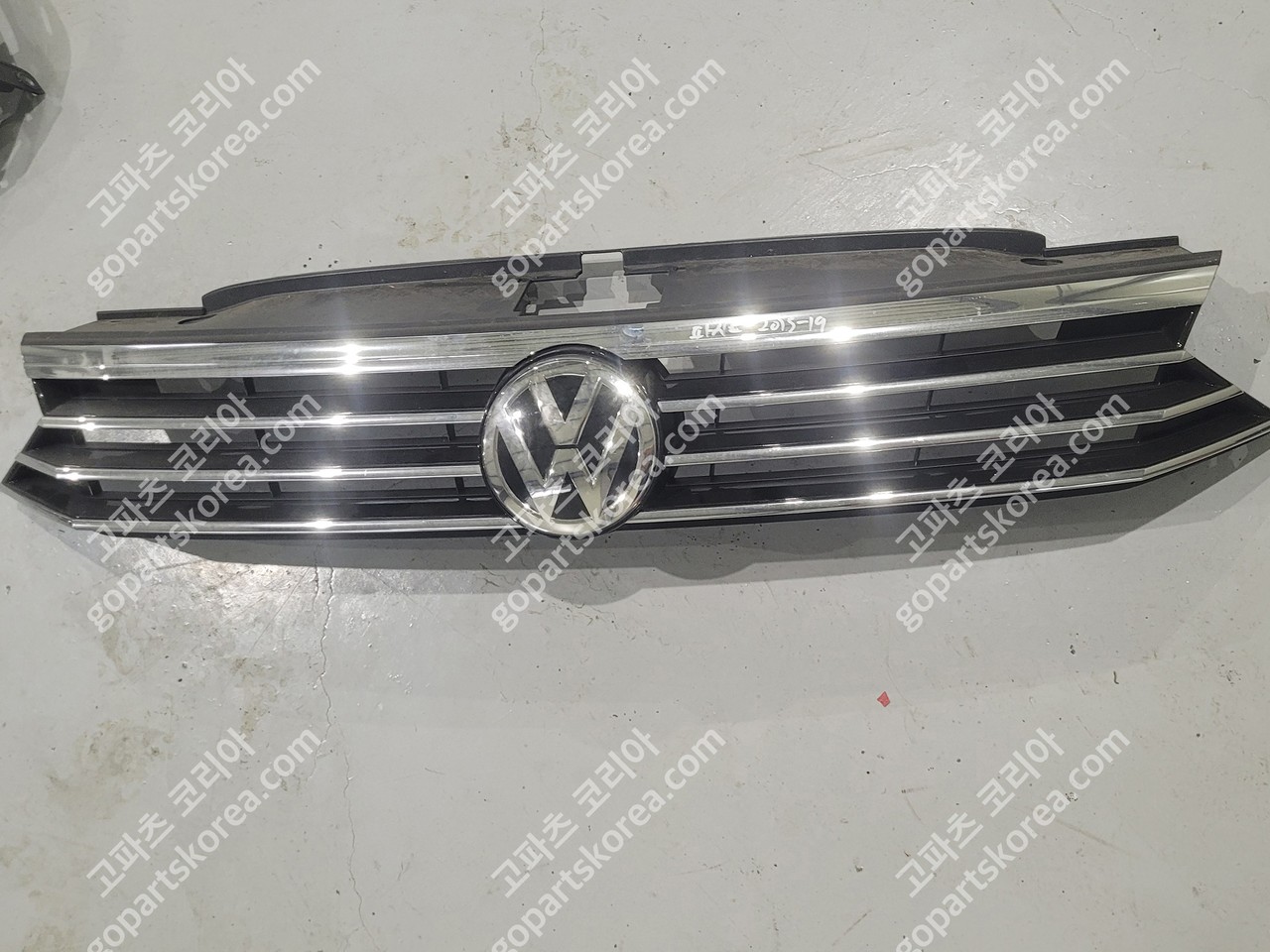 폭스바겐 파사트 그릴 중고