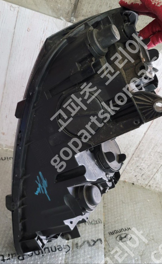 폭스바겐 파사트 헤드라이트 운전석 중고