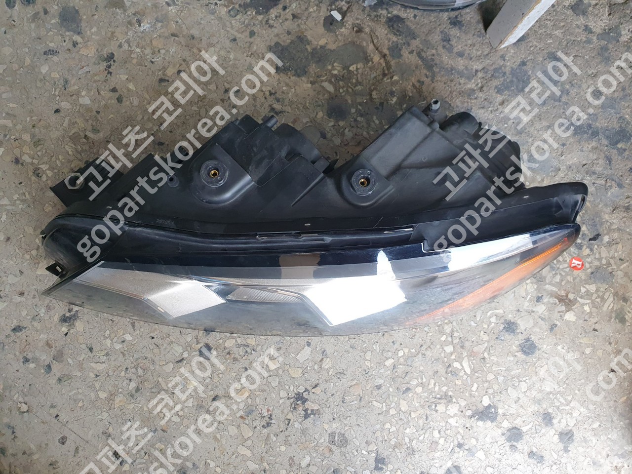 폭스바겐 파사트 헤드라이트 운전석 사진 2