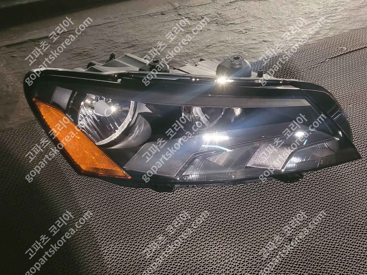 폭스바겐 파사트 헤드라이트 조수석 중고