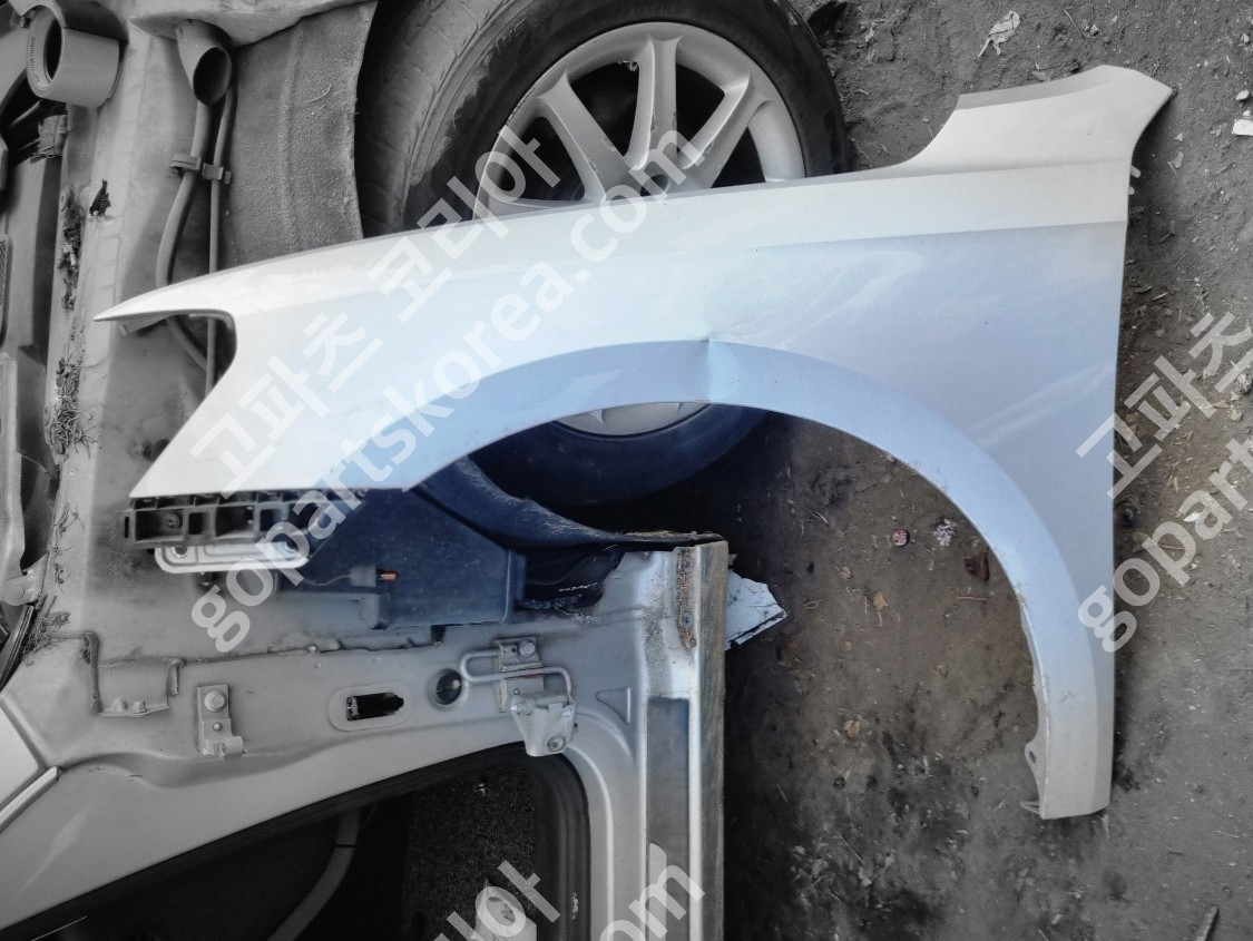 폭스바겐 파사트 휀더 운전석 앞휀더 중고