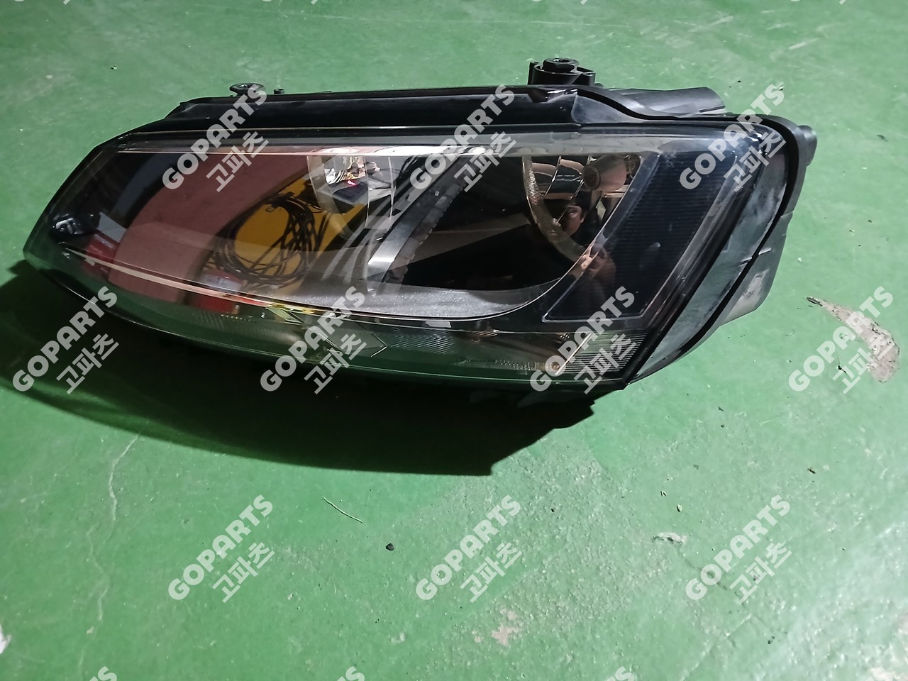폭스바겐 6세대 제타 후기형 운전석 헤드라이트 중고