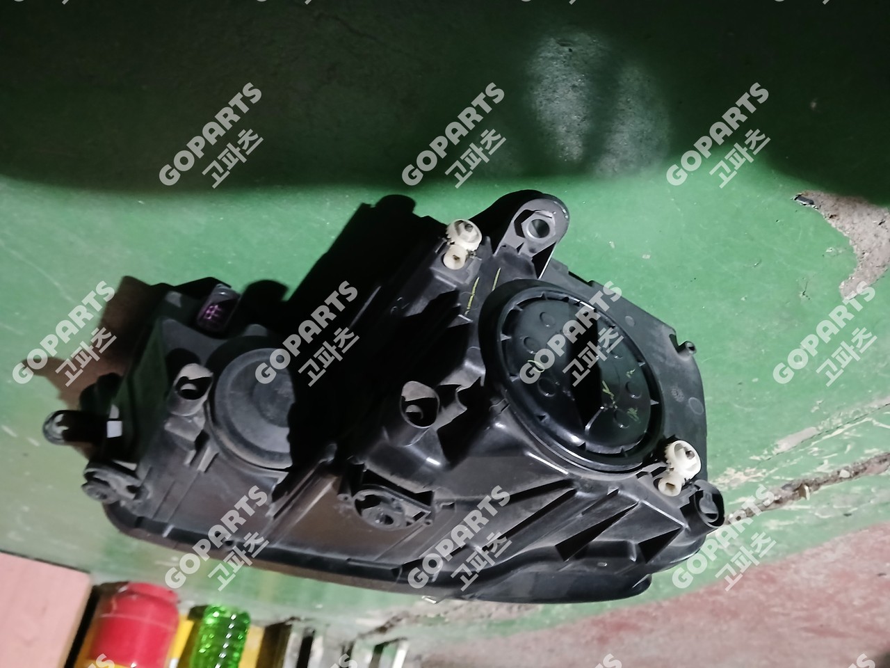 폭스바겐 6세대 제타 후기형 운전석 헤드라이트 사진 3