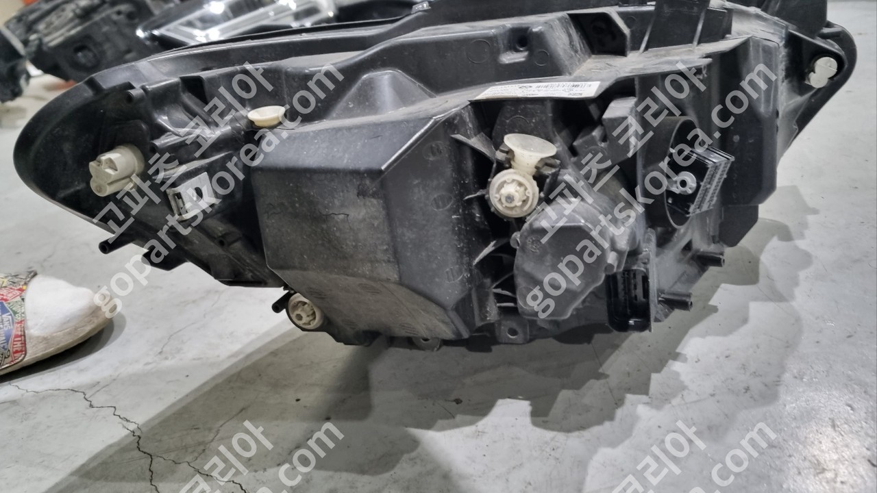 BMW 1시리즈 F20 후기 헤드라이트 조수석 LED 중고