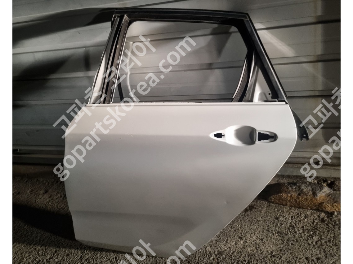 BMW 2시리즈 F45 도어 운전석 뒷도어 사진 2