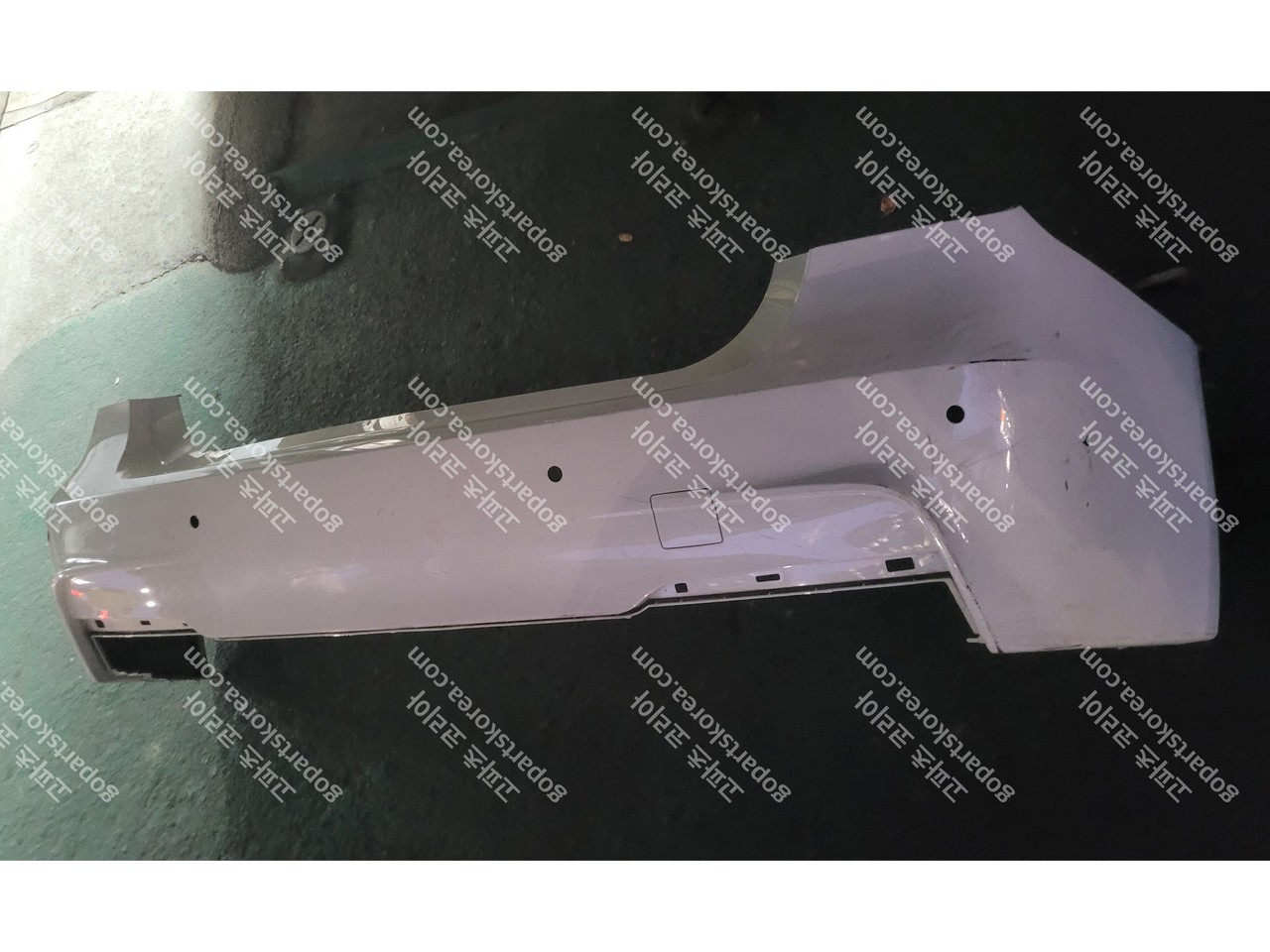 BMW 3시리즈 F30 뒷범퍼 사진 3