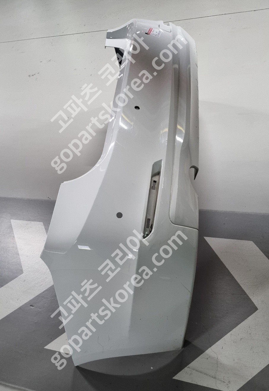 BMW 3시리즈 F30 전기 뒷범퍼 일반타입 사진 3