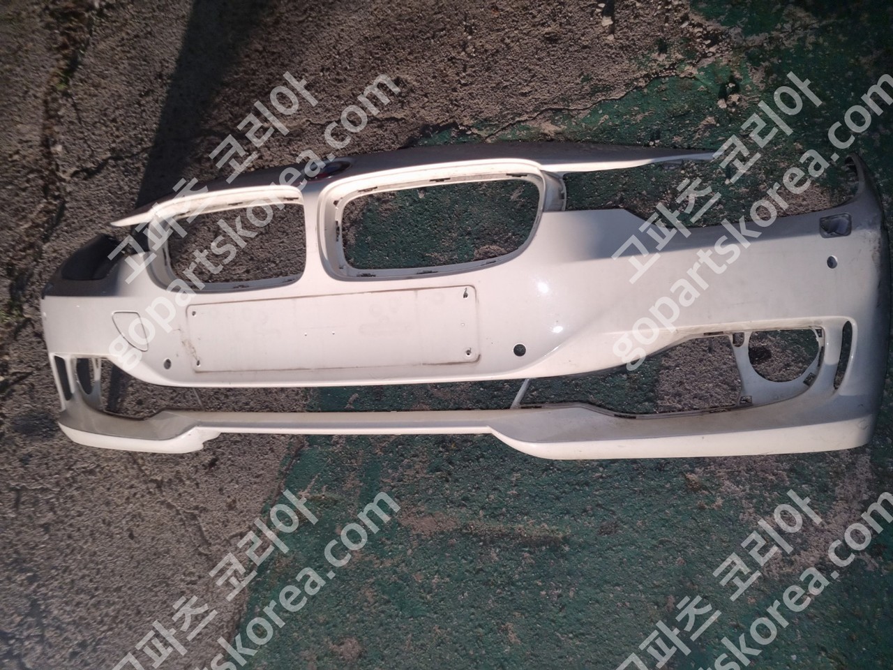 BMW 3시리즈 F30 전기 앞범퍼 카메라X 센서O 물노즐O 사진 2