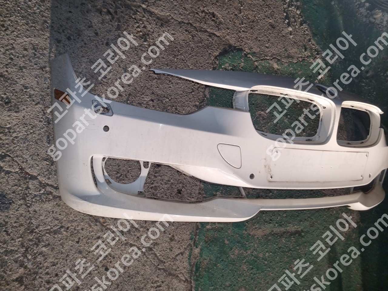 BMW 3시리즈 F30 전기 앞범퍼 카메라X 센서O 물노즐O 사진 3