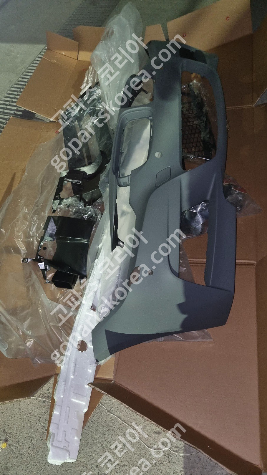 BMW 3시리즈 F30 전기 앞범퍼 M패키지바디킷 앗세이어셈블리 센서4구 물노즐2구 카메라X타입 중고