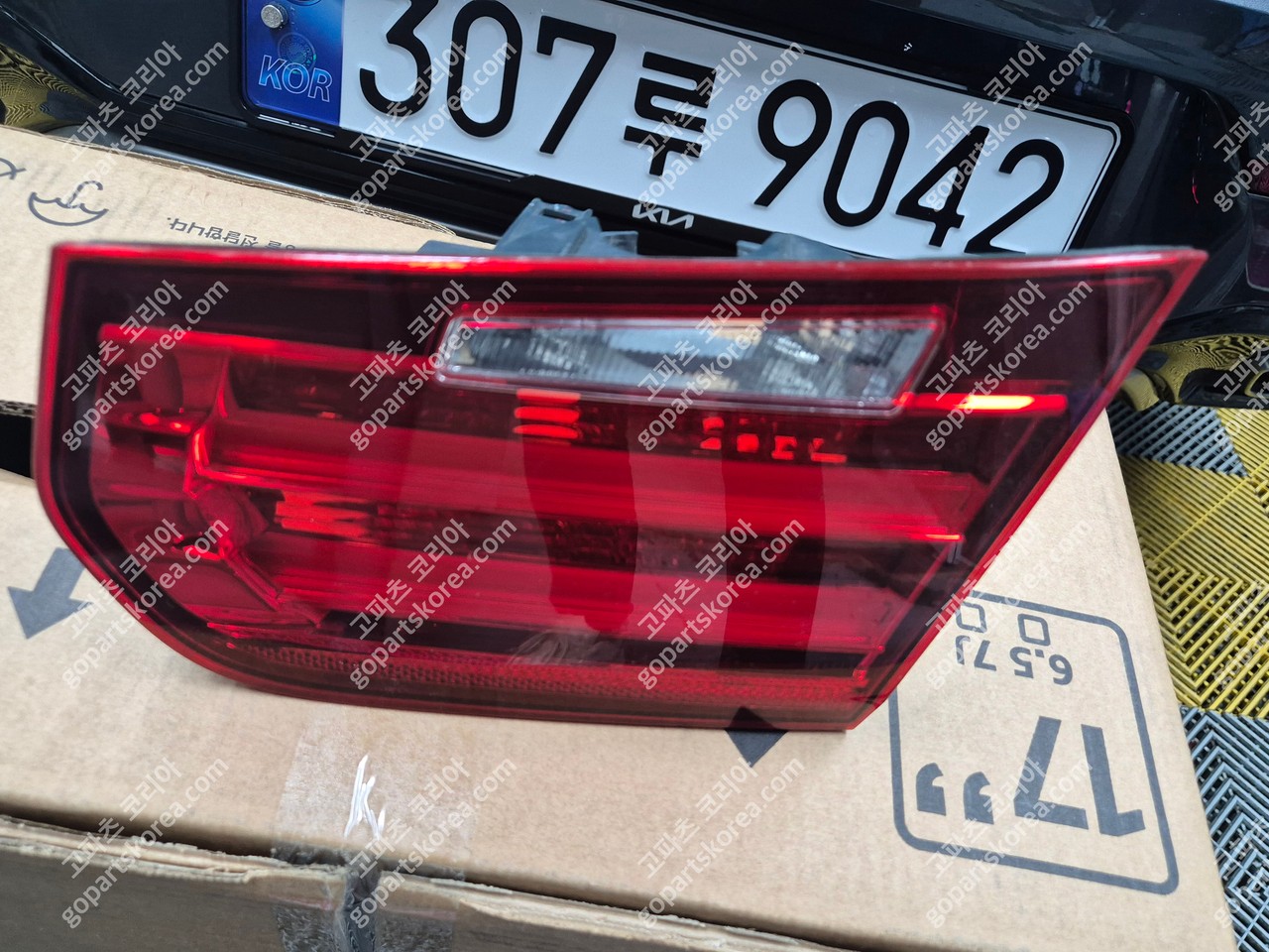 BMW 3시리즈 F30 전기 테일램프 조수석 트렁크등 사진 3