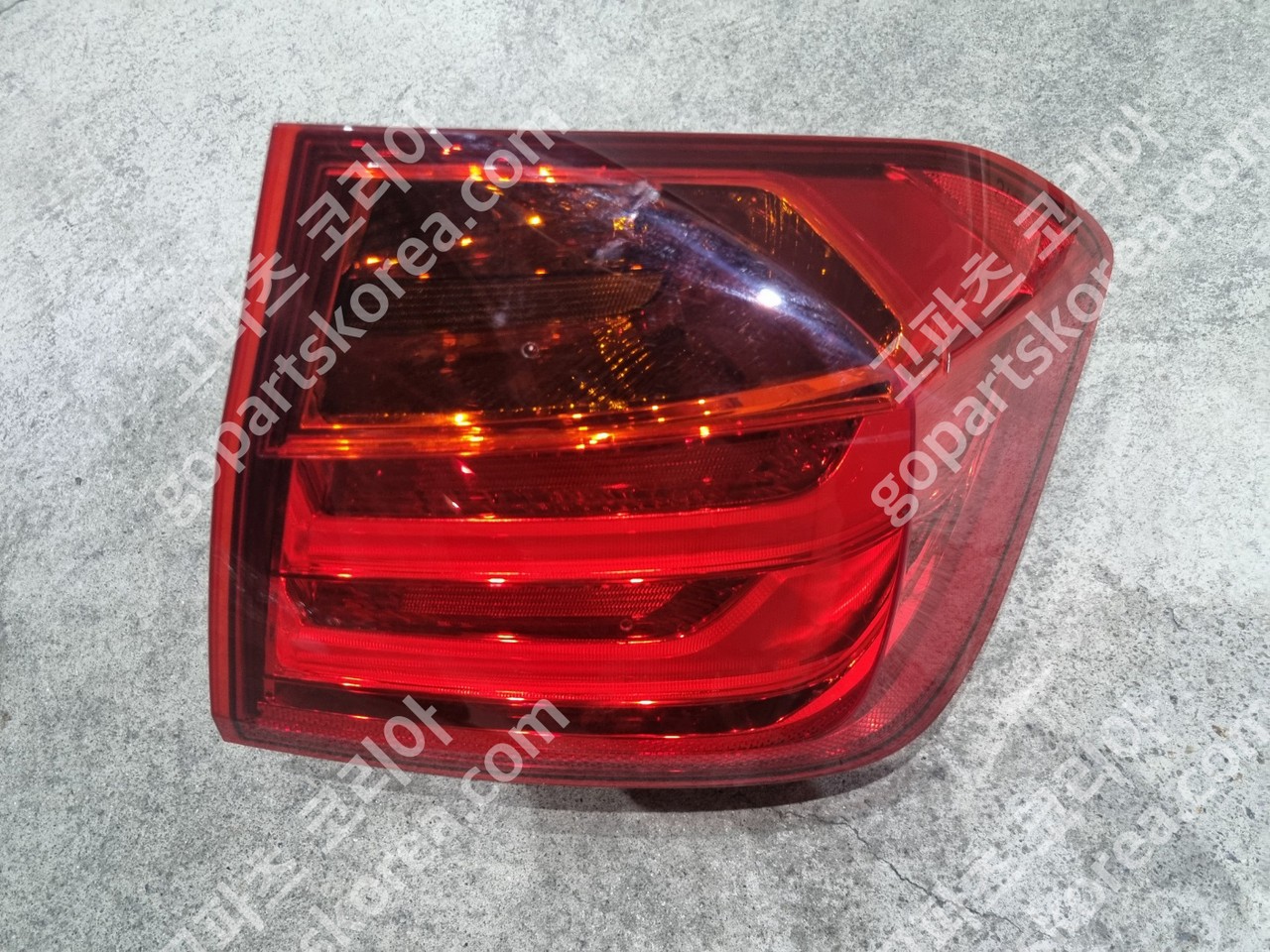 BMW 3시리즈 F30 전기 테일램프 조수석 사진 4