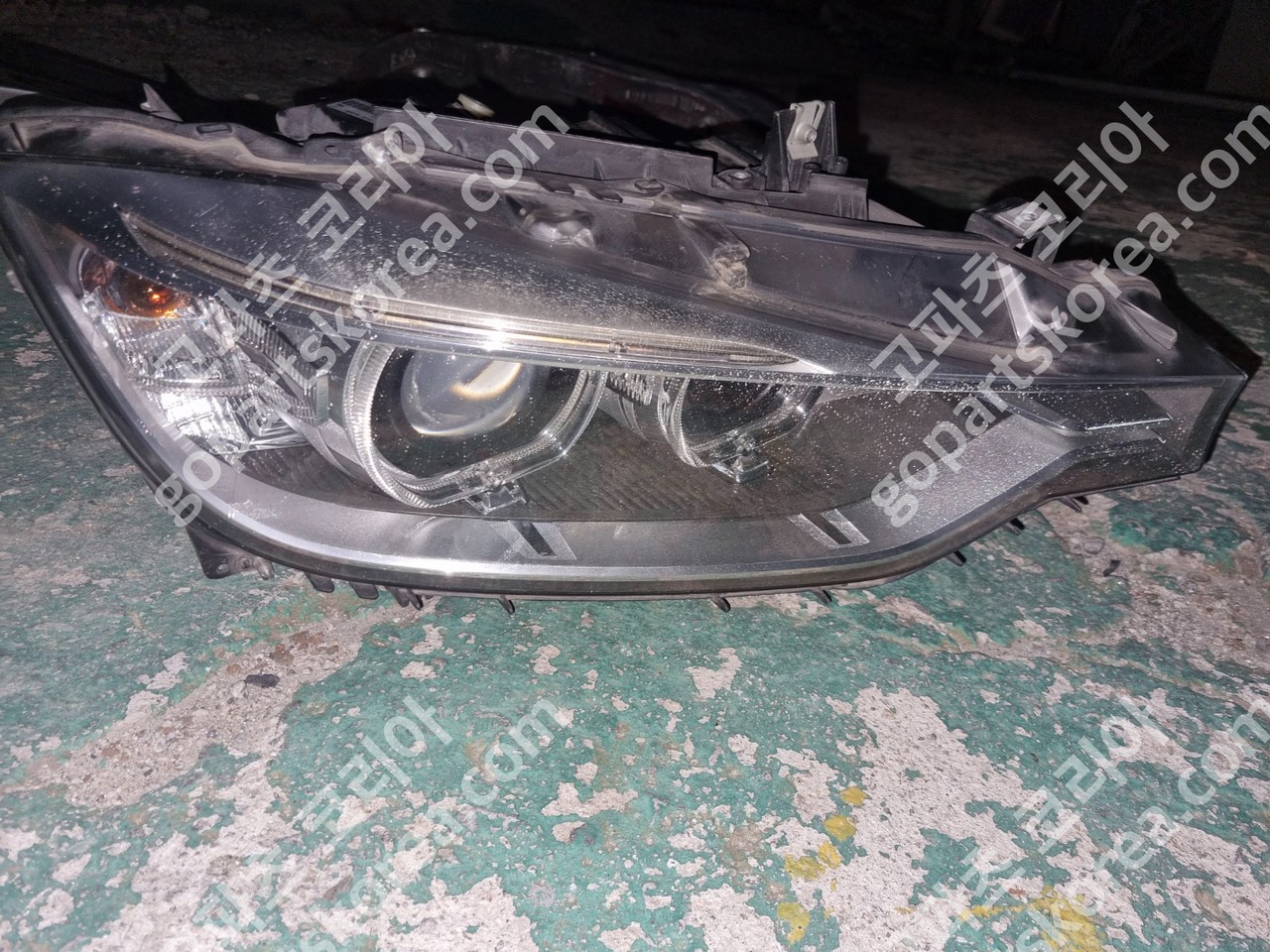 BMW 3시리즈 F30 전기 헤드라이트 조수석 제논 사진 4