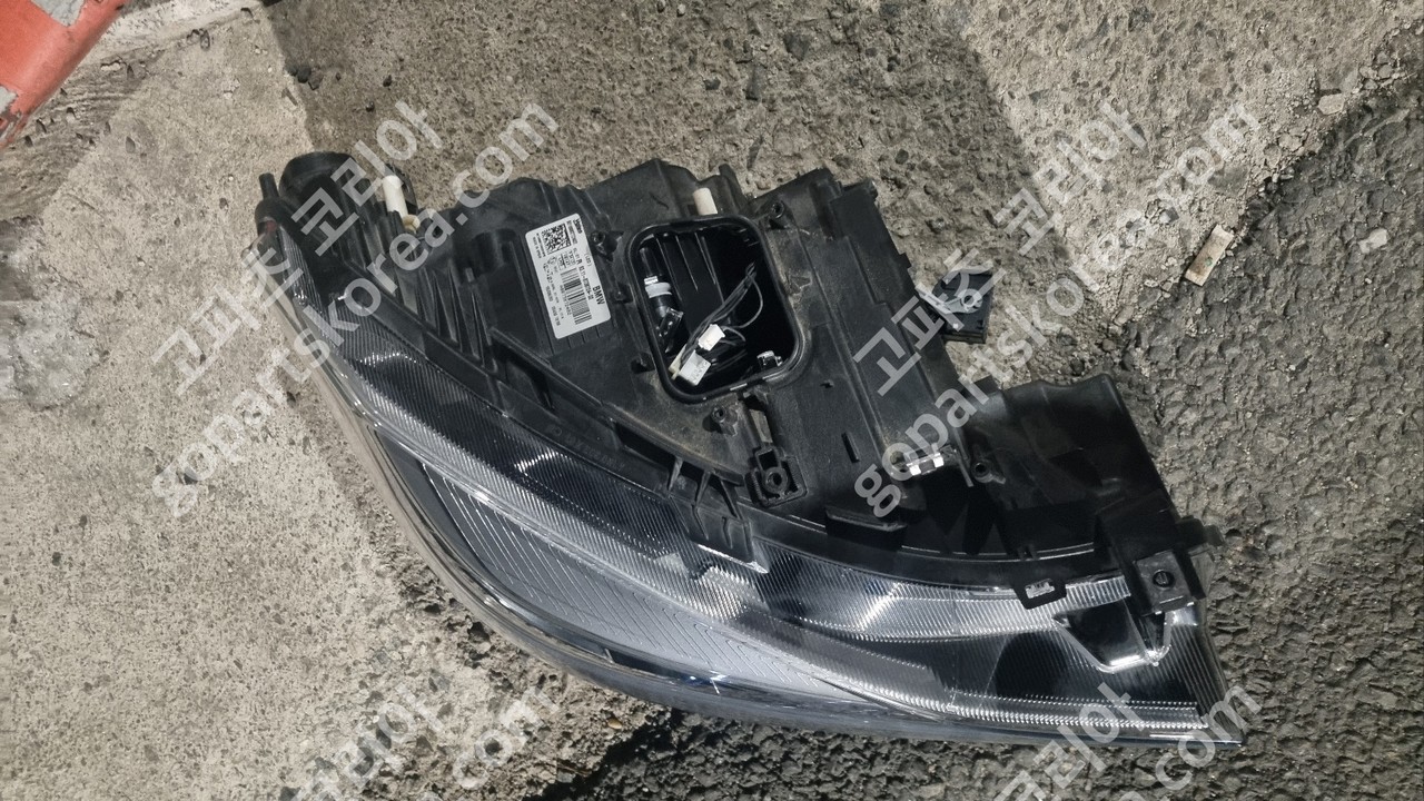 BMW 3GT F34 후기 헤드라이트 조수석 LED 사진 4