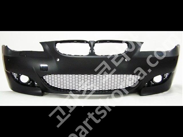 BMW 5시리즈 E60 전기 앞범퍼 IS M 24MM홀타입 대만산바디킷ASSY 중고