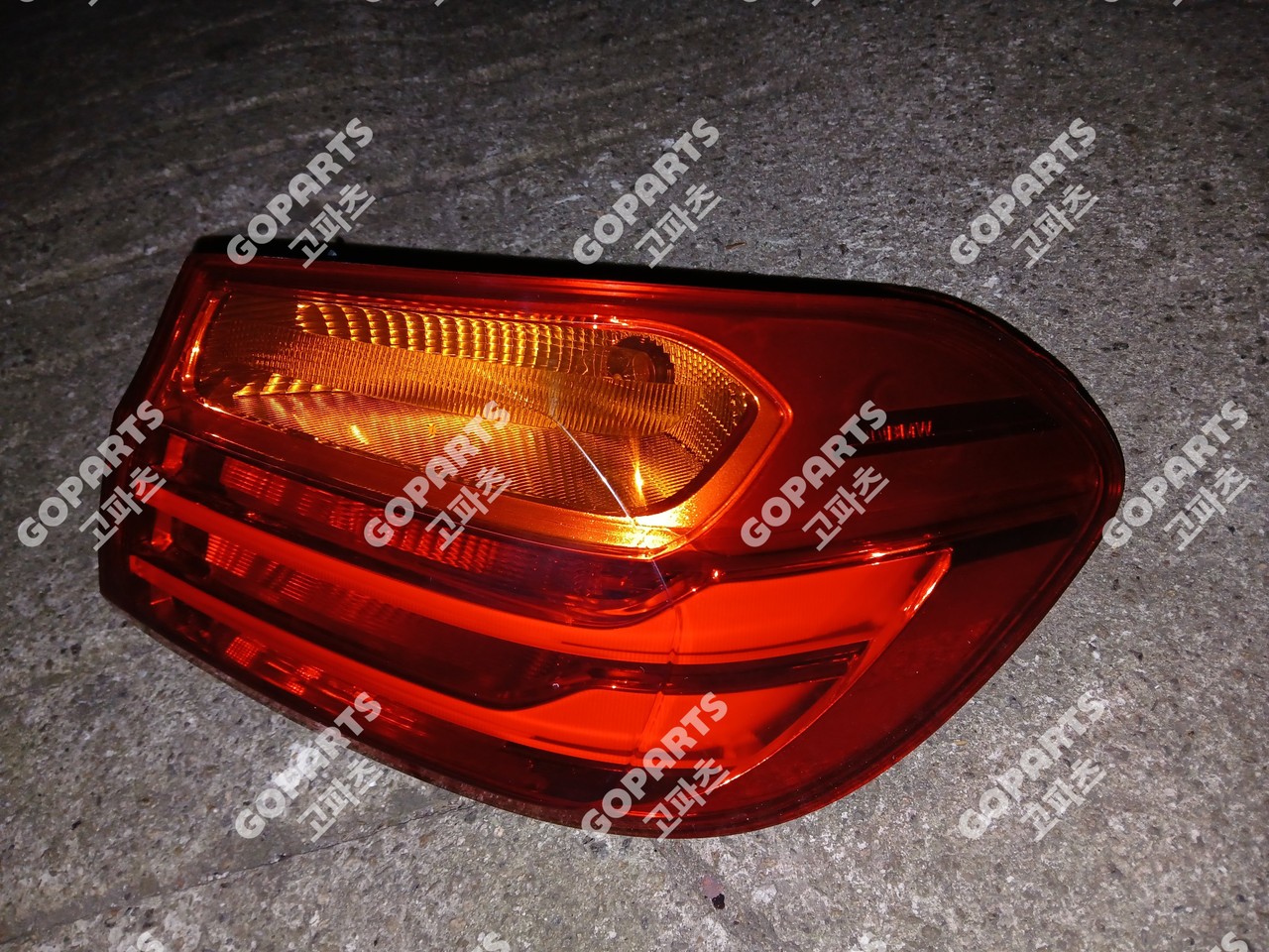 중고부품 BMW F32 F36 4시리즈 전기 조수석 후미등 테일램프 브레이크등 사진 2