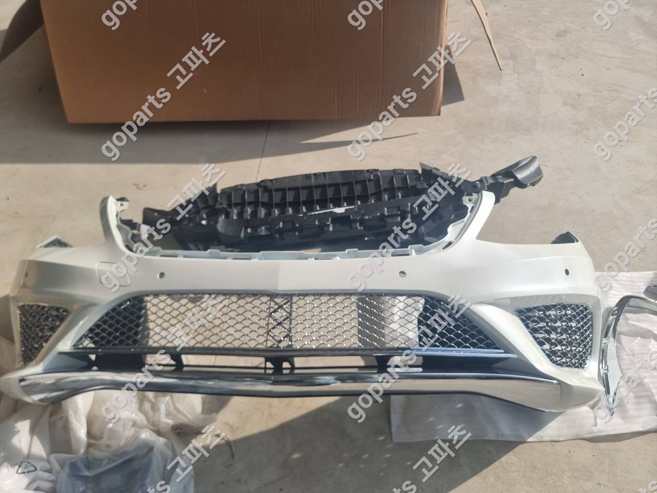 벤츠 W222 S클래스 검정색 S65 AMG룩 앞범퍼