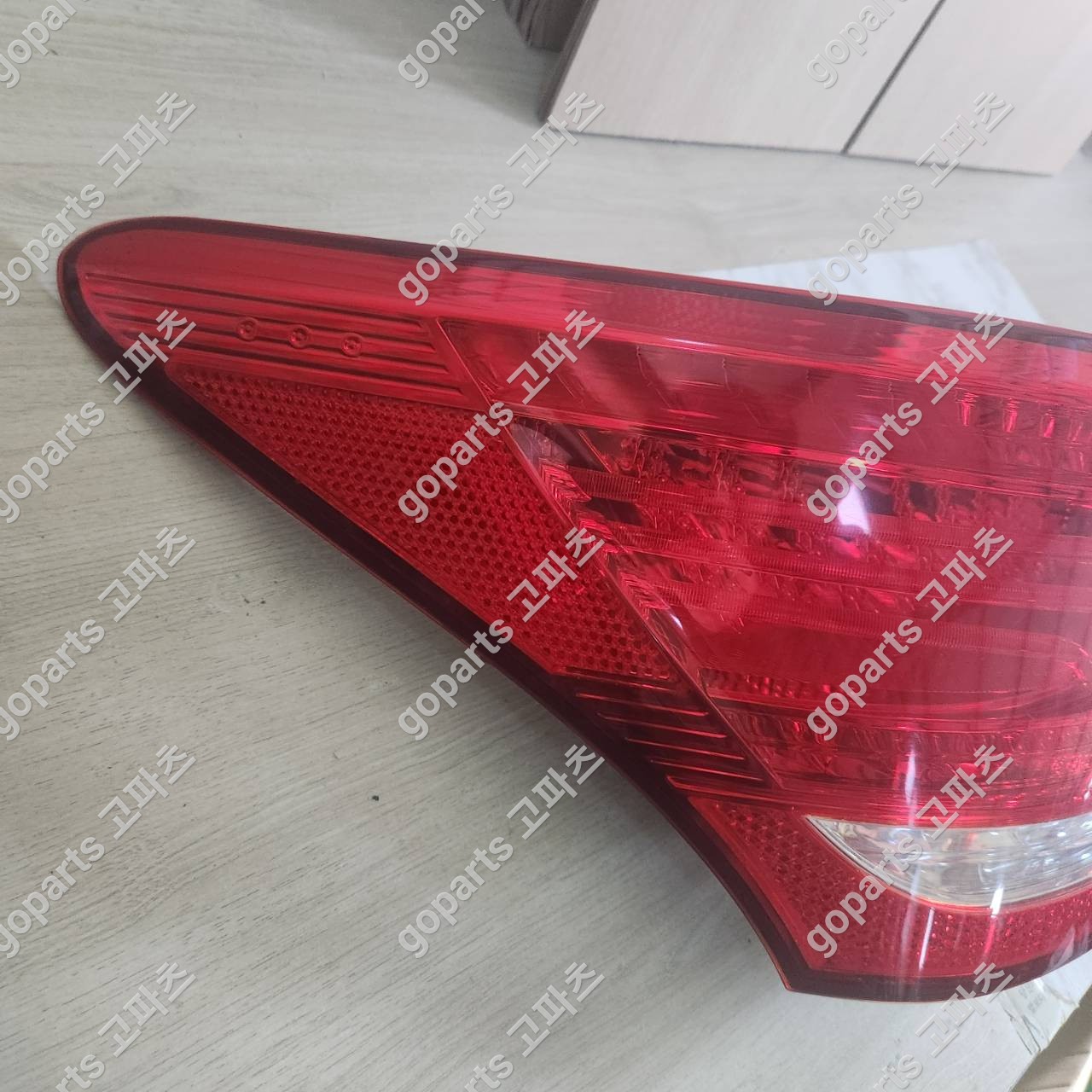 현대 에쿠스 2세대 전반기 운전석 리어테일라이트 상세사진 2