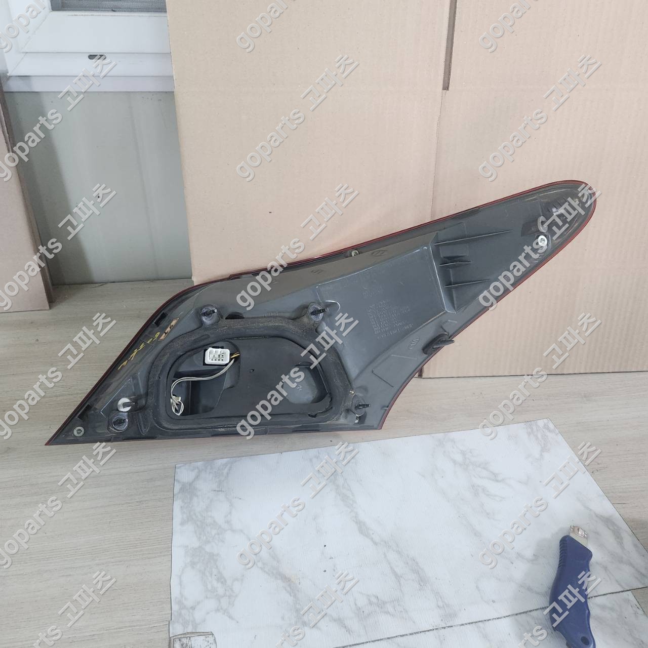 현대 에쿠스 2세대 전반기 운전석 리어테일라이트 상세사진 4