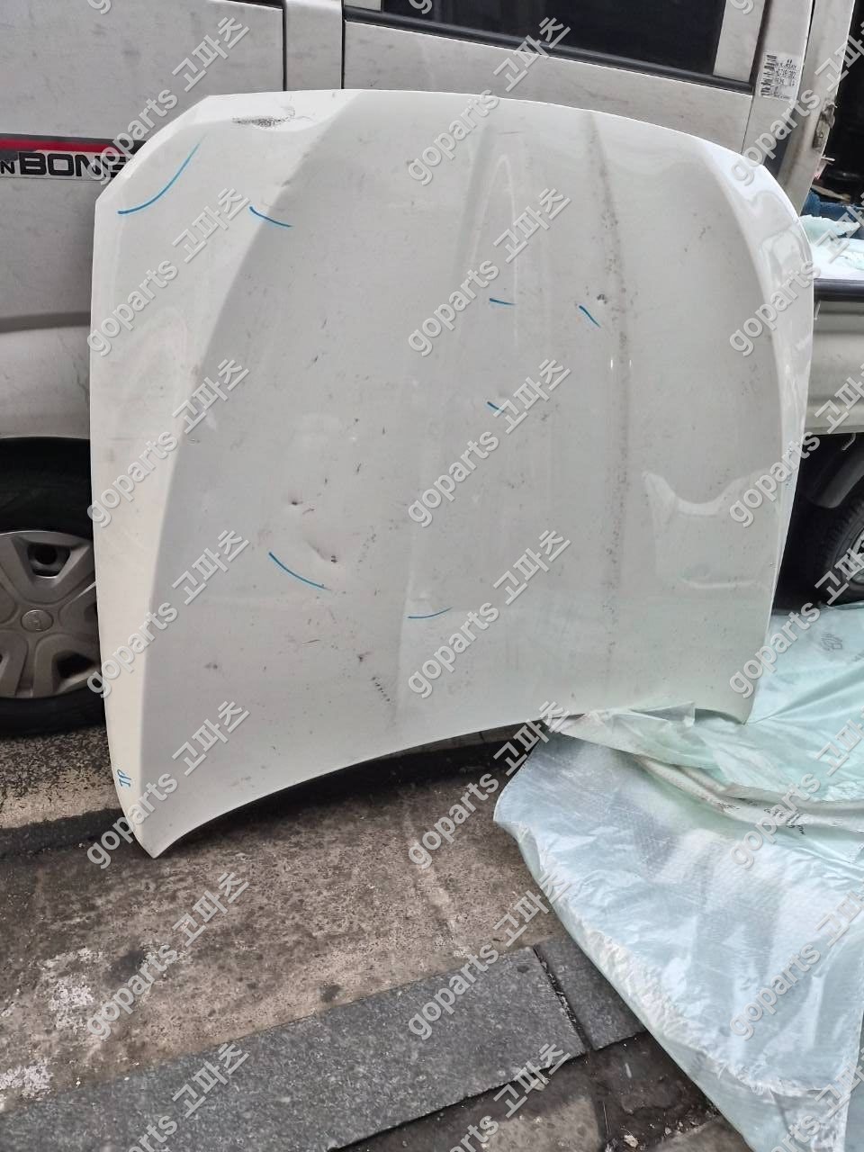 BMW 5시리즈 F10 본넷 상세사진 2