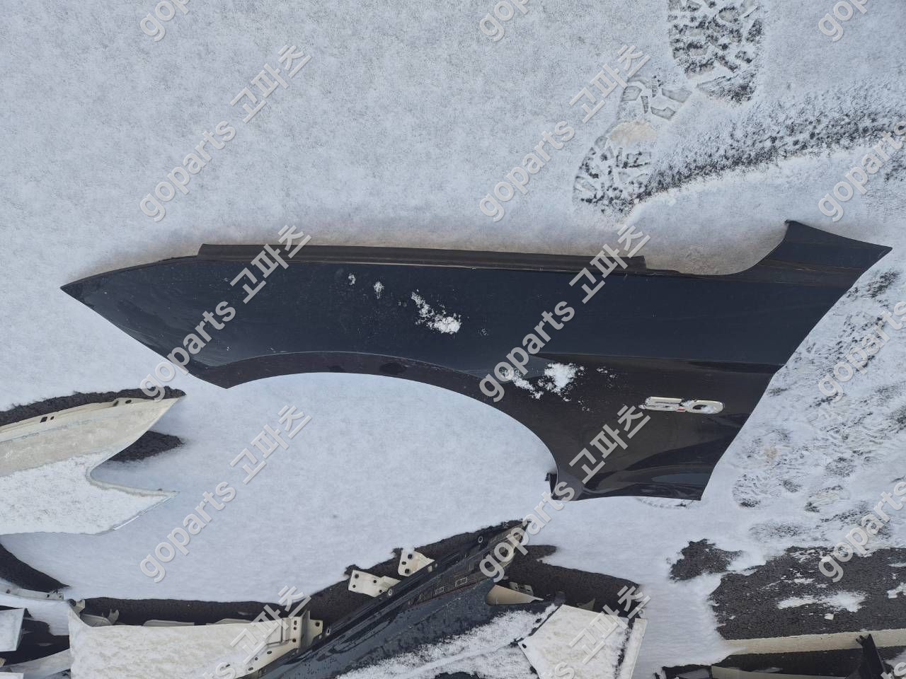 포드 머스탱 6세대 운전석 전휀더 상세사진 2