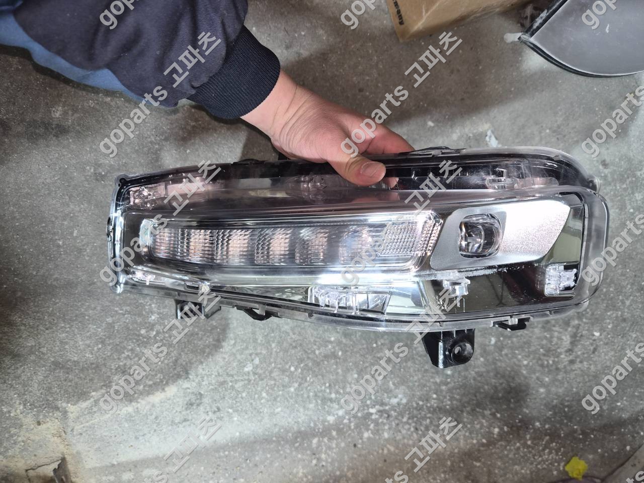 포드 머스탱 운전석 안개등 Pjr3 b13201af 상세사진 4