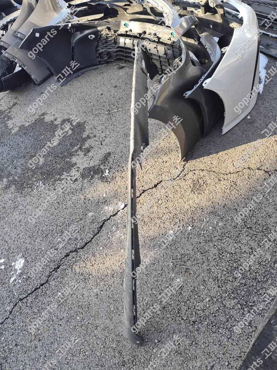 포르쉐 타이칸 966 전범퍼 (9j1807541a) 상세사진 3